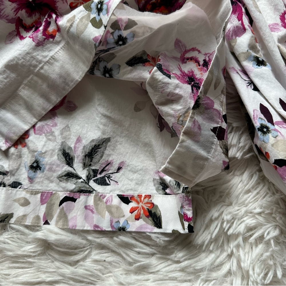 White House Black Market Floral Blouse Size 0 White Pink Bell Sleeve - Picture 10 of 12